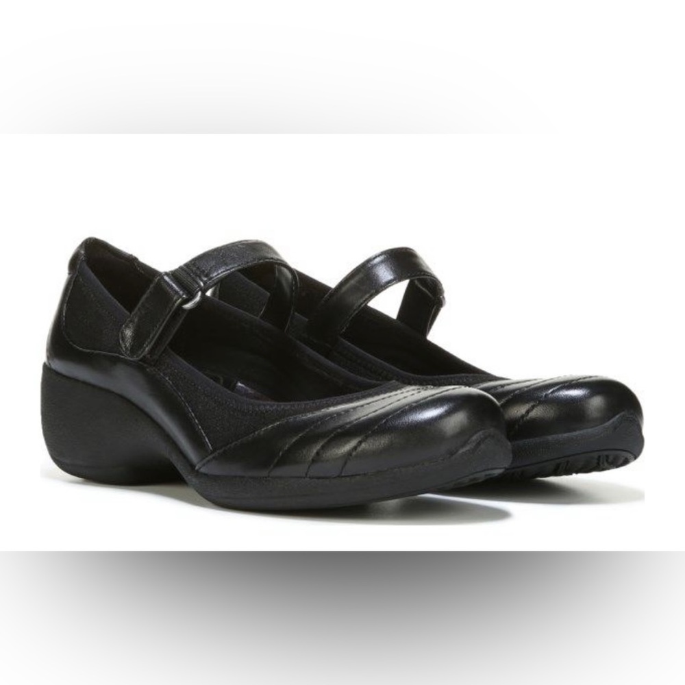 🌟SOLD🌟Naturalizer Jonnie Black Leather Velcro Mary Jane